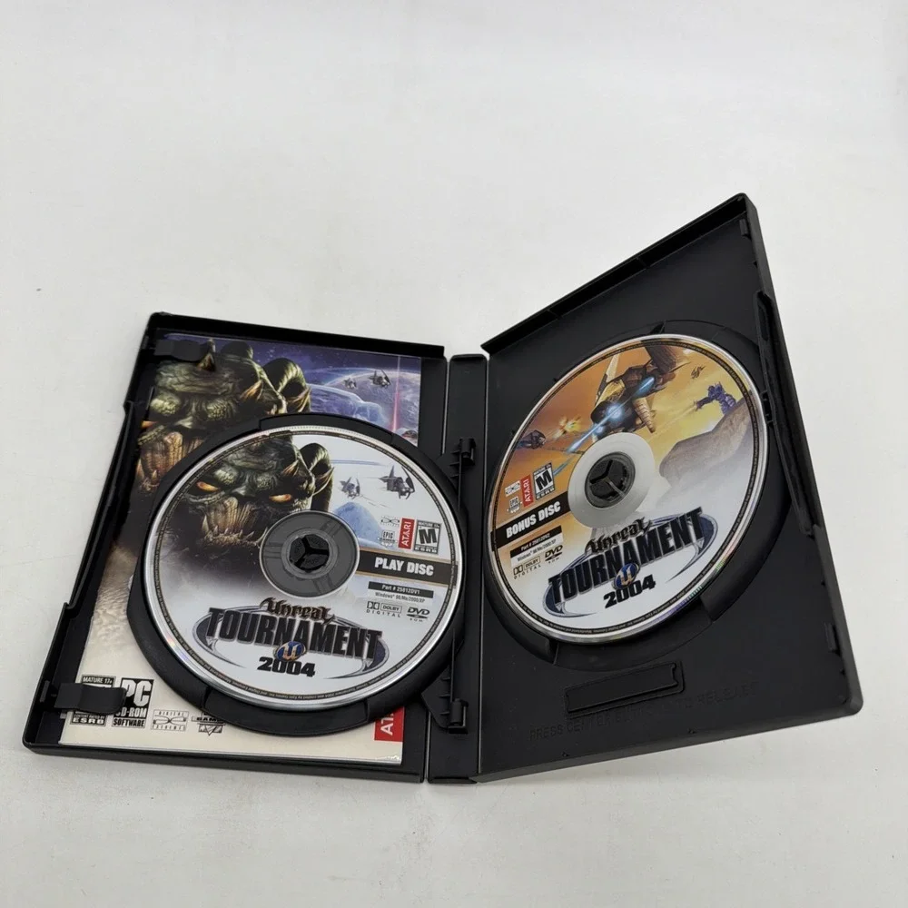 Unreal Tournament 2004 DVD Edition Two Disc Set (PC, 2004)